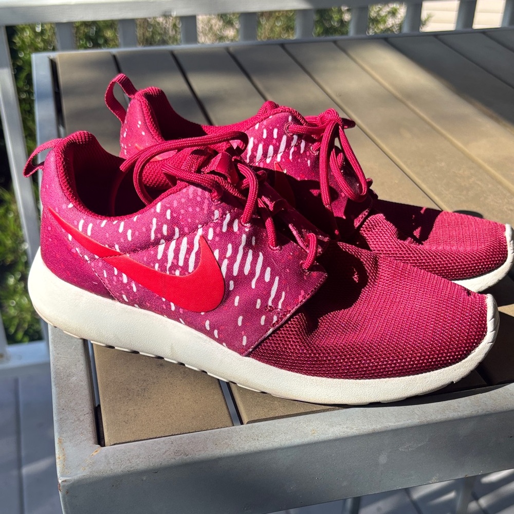 Nike Red and White Roche Runs